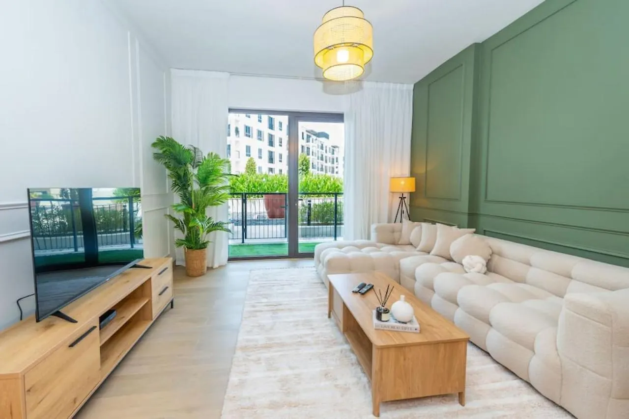 Azure Escape !Joyful 1 Bed Apartment Close To The Sea! Dubai